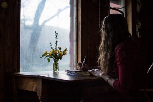 우리는 서로 깊이 사랑했고 많은 날들을 사랑에 잠겨 보냈다 | 인스티즈