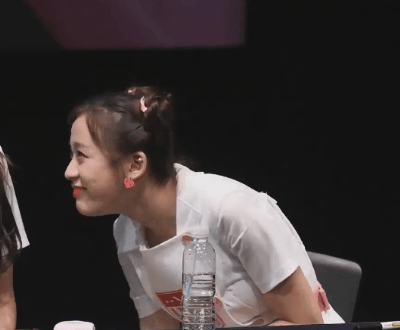 깐족 거리는 에이프릴 진솔이 | 인스티즈