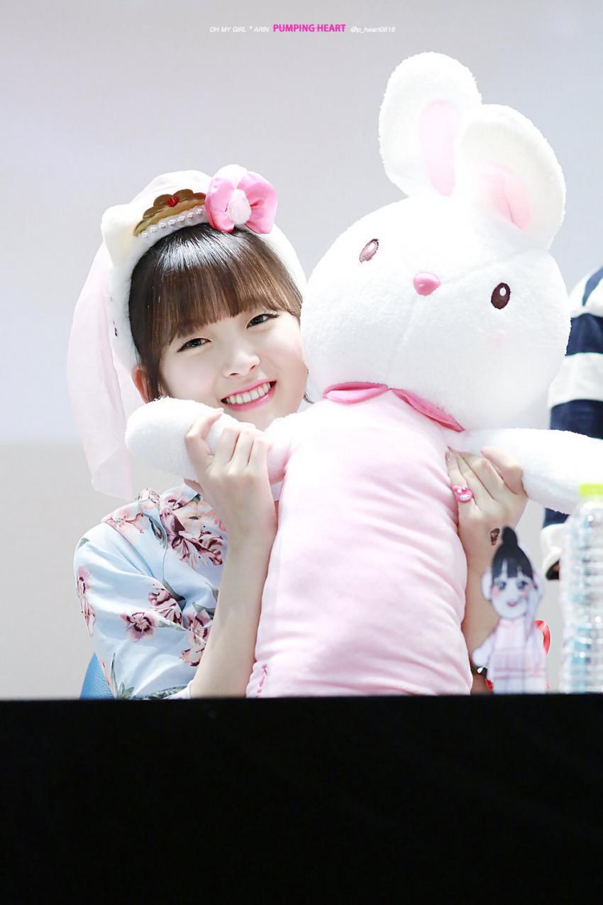 맏언니를 한방에 보내버리는 오마이걸 멤버 | 인스티즈