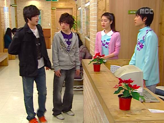 [거침없이하이킥] 민호보다 더 크게 다쳤는데 사람들이 몰라줘서 억울한 윤호.jpg | 인스티즈