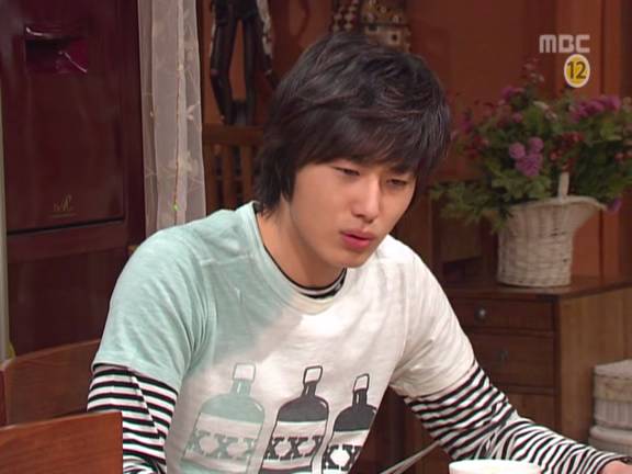 [거침없이하이킥] 민호보다 더 크게 다쳤는데 사람들이 몰라줘서 억울한 윤호.jpg | 인스티즈