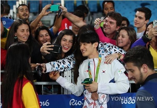 이대훈을 향한 브라질사람들 애정공세 ㅋ | 인스티즈