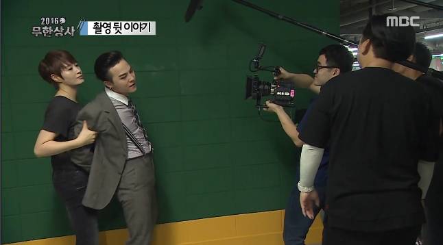 [무도] 닉게 감탄하게 만든 자신이랑 눈도 못 마주치는 지디를 대하는 김혜수의 반응 (노련함속 배려) jpg | 인스티즈