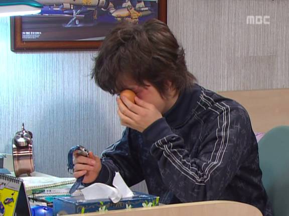 [거침없이하이킥] 민호보다 더 크게 다쳤는데 사람들이 몰라줘서 억울한 윤호.jpg | 인스티즈