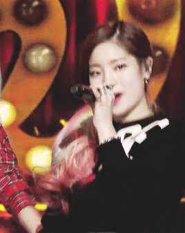 [트와이스] 다현이 피부 초근접사진 JPG | 인스티즈