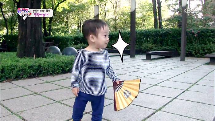 [슈퍼맨이돌아왔다] 서언이가 한없이 관대해지는 존재들ㅋㅋㅋ.JPG | 인스티즈