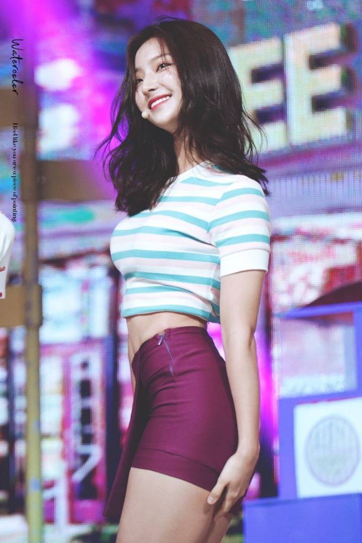 프로미스나인 이새롬.gif | 인스티즈