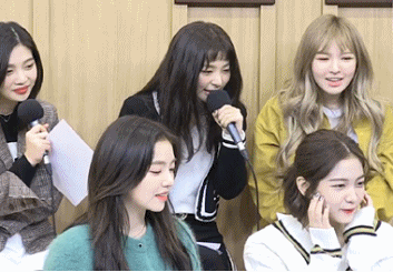 얼떨결에 아버지와 전화연결된 레드벨벳 슬기 반응 gif (컬투쇼) | 인스티즈
