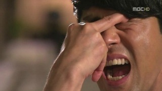 여시야 넌 왜 유뷰남만 좋아해ㅇㅅㅇ? 뭔소리야내가 유부남을 왜 좋아해 그냥 좋아하는 사람이 유부남일 뿐이야(영원히 고통받는 유부남팬) | 인스티즈