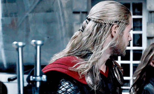  토르씨가 빨리 머리 길렀으면 좋겠어... 정말 너무 안타까워..... | 인스티즈