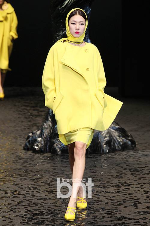  장윤주,송경아,한혜진 런웨이 위 사진 | 인스티즈