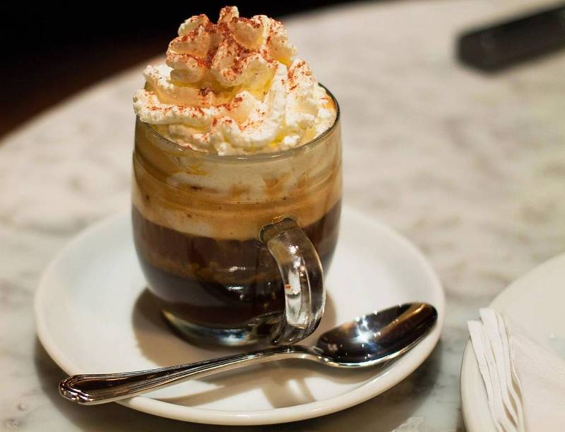 [비엔나커피] 뜨거운 아메리카노와 차가운 크림의 조합 | 인스티즈