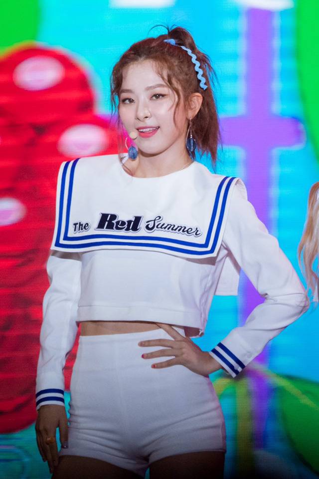 어제자 마린룩 레드벨벳 슬기 | 인스티즈