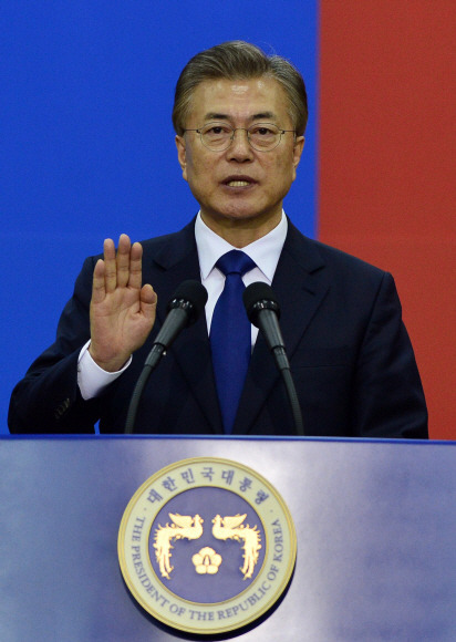 문재인 대통령이 꿈에서 여러번 봤다는 사람..gif | 인스티즈