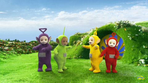 뉴 텔레토비 몸통박치기하며 노는 텔레토비.jpg (텔레토비 무서워하는 사람 주의) | 인스티즈