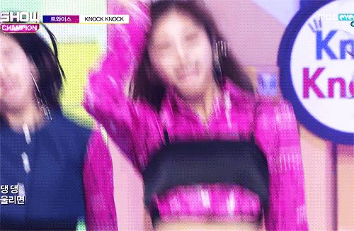 리본이 잘 어울리는 쯔위.gif | 인스티즈