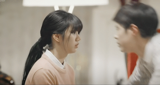 [응답하라1988] 남녀 사귀기전 흔한 스킨쉽 | 인스티즈