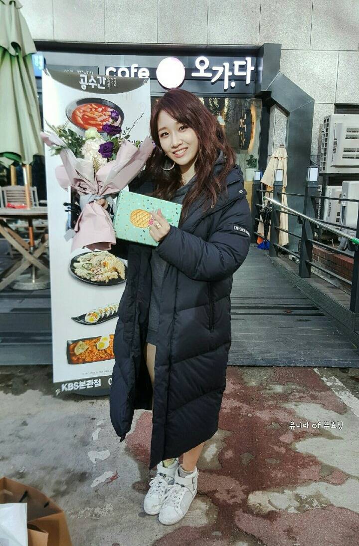 오늘자 팬이랑 만남 가졌던 더유닛 유나킴 .jpg | 인스티즈