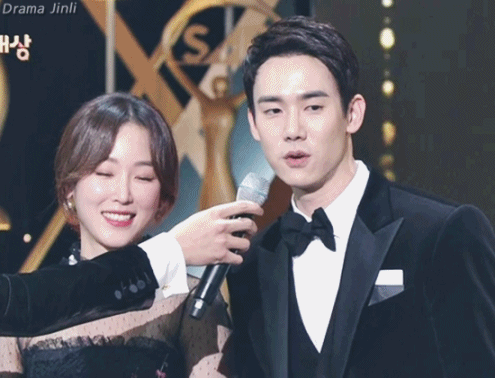 2016 SBS연기대상에서 로코물 찍고온 유연석 서현진 | 인스티즈