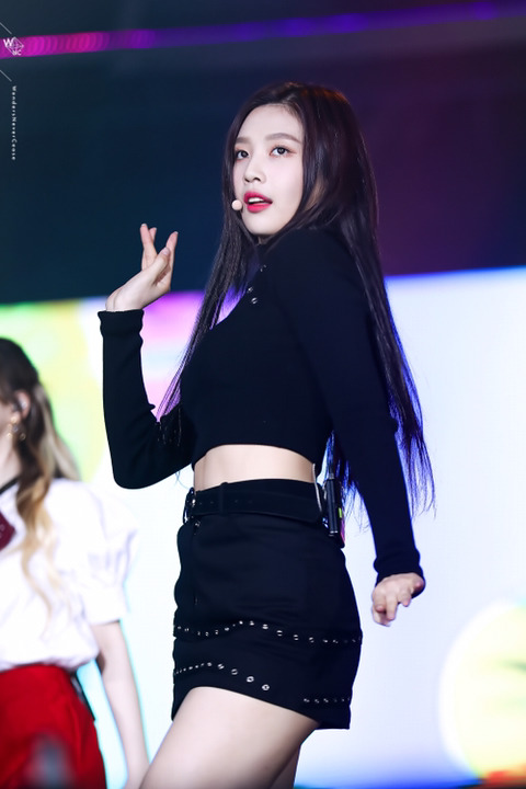 레전드 찍은 코뮤페 올블랙 조이.jpg | 인스티즈