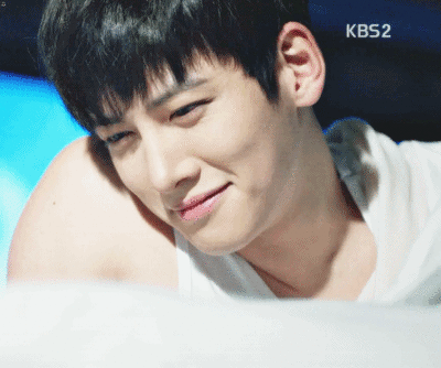 대형견같은 남자 vs 고양이같은 남자 | 인스티즈