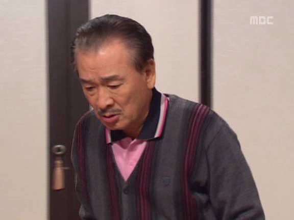 [거침없이하이킥] 순재에게 똥침당한 효자 준하.jpg | 인스티즈