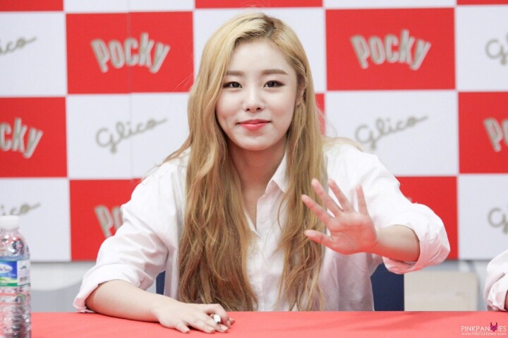 보조개가 우편향인 마마무 휘인♥ | 인스티즈