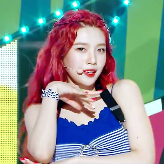 오늘자 실사판 인어공주같은 조이 .jpgif | 인스티즈