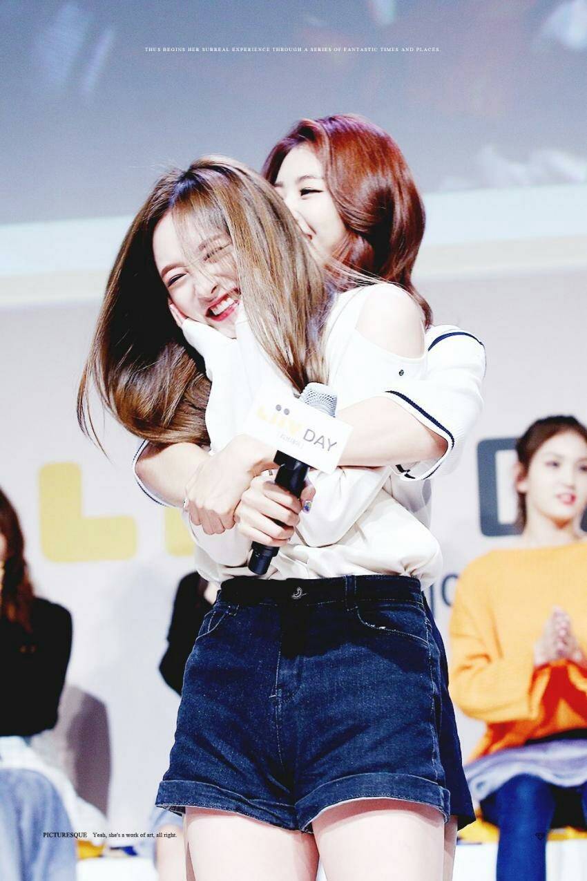 [IOI] 어제자 몰카당했던 아이오아이 리더 임나영의 실제모습(약간의 데이터주의) | 인스티즈