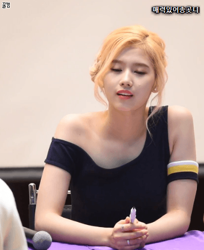 금발도 잘 어울리는 사나 | 인스티즈