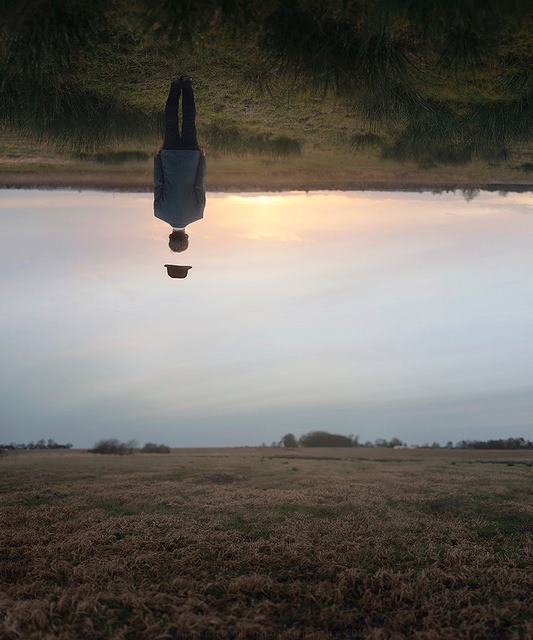 촉망받는 20대 초반의 덴마크 초현실주의 사진작가 . jpg | 인스티즈