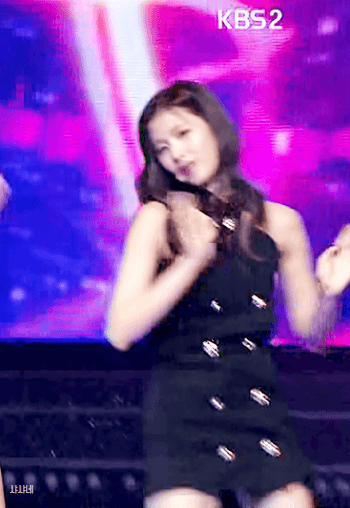 요망함 수치 높은 트와이스 사나.gif | 인스티즈