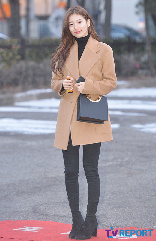 180202 수지 뮤직뱅크 출근길 | 인스티즈