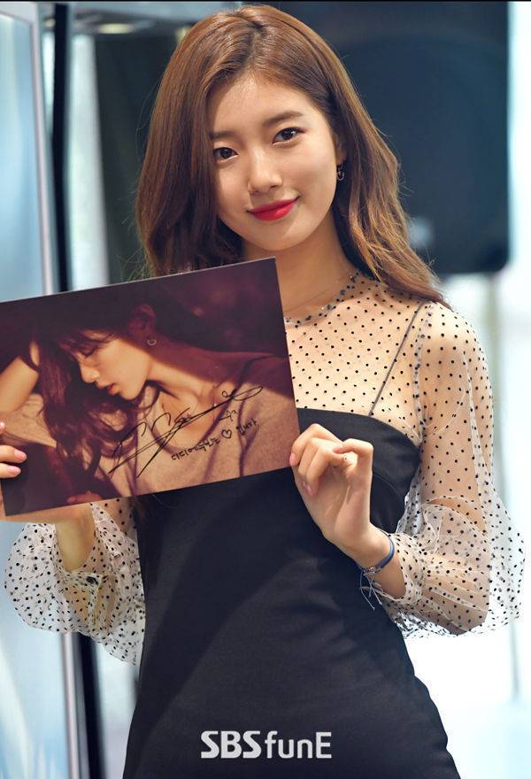 180202 수지 뮤직뱅크 출근길 | 인스티즈