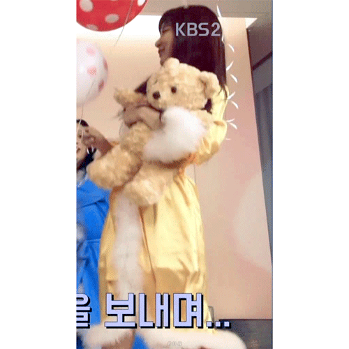 레드벨벳 곰슬기.gif | 인스티즈