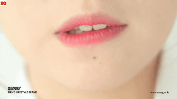 크리스마스 루돌프가 된 하늘.gif | 인스티즈