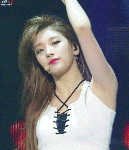 주관적인 아이돌 겨드랑이 원탑.gif | 인스티즈