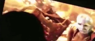 어벤져스 공식 트레일러에서 빠진 유출 장면.gif | 인스티즈