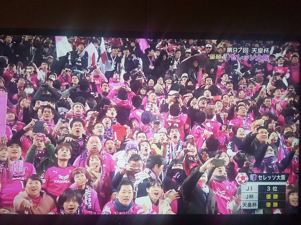 무관 구단 세레소 오사카가 윤정환 체제에서만 두번째 우승을 하는 순간.jpg | 인스티즈