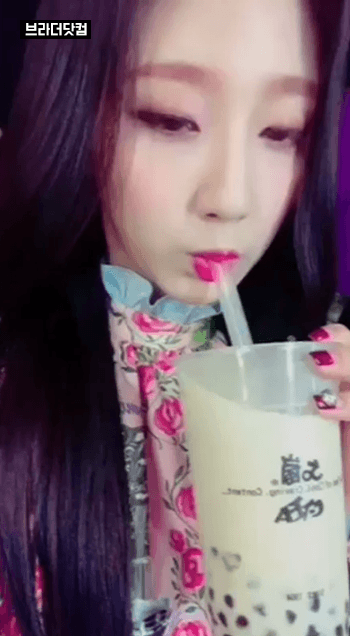 러블리즈 예인.gif | 인스티즈