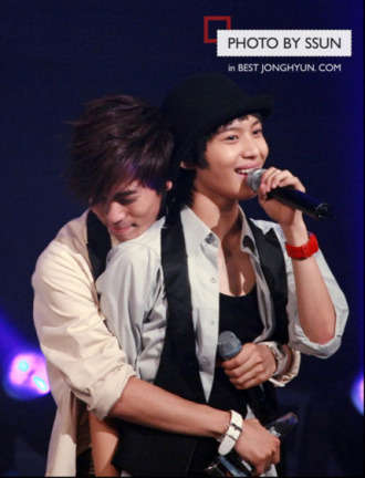 샤이니와 인피니트로 본 극명하게 차이나는 막내 다루기 유형 | 인스티즈