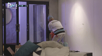 고3 앞에서 갑질하는 헨리.gif | 인스티즈