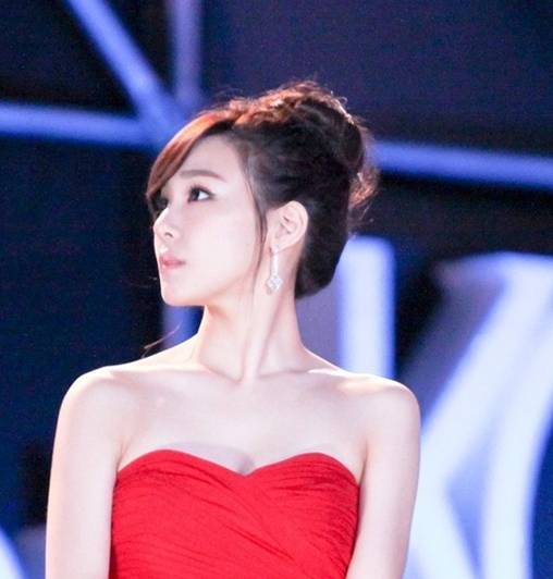 쓰니가 생각하는 직각어깨인 여자아이돌 | 인스티즈