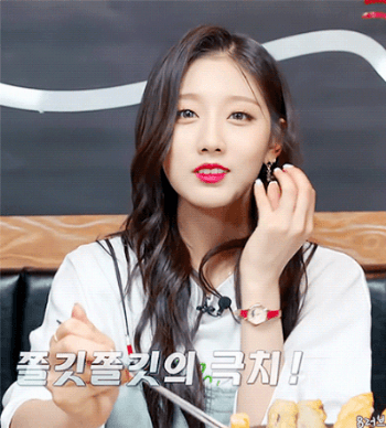 혼밥하는 예인이.gif | 인스티즈