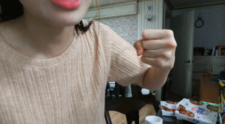 아프리카TV 확뜬이후로 어린나이에 월이천오백만원 버는 비제이 | 인스티즈