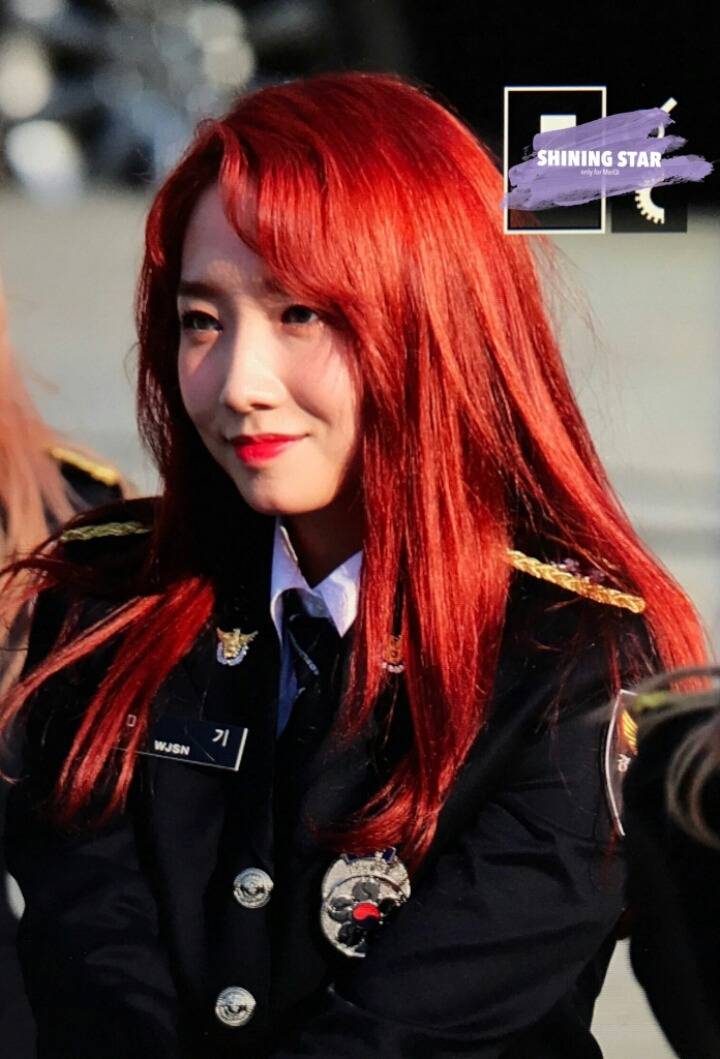 경찰 제복 입은 우주소녀 | 인스티즈