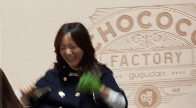 세정이한테 당하는 김나영.gif | 인스티즈