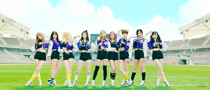 [트와이스] 1주년 기념 멤버 단체 짤 모음.jpg | 인스티즈