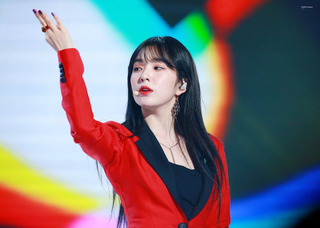연말에도 예쁜 얼굴천재 아이린.jpg | 인스티즈