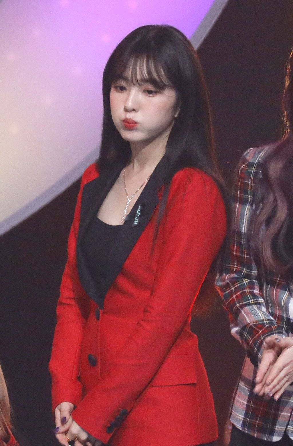 연말에도 예쁜 얼굴천재 아이린.jpg | 인스티즈